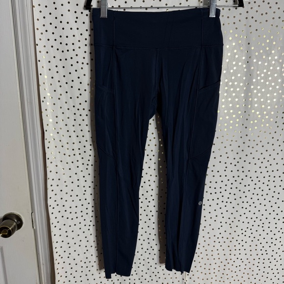 Lululemon Navy Fast & Free Cropped Leggings - Picture 1 of 8